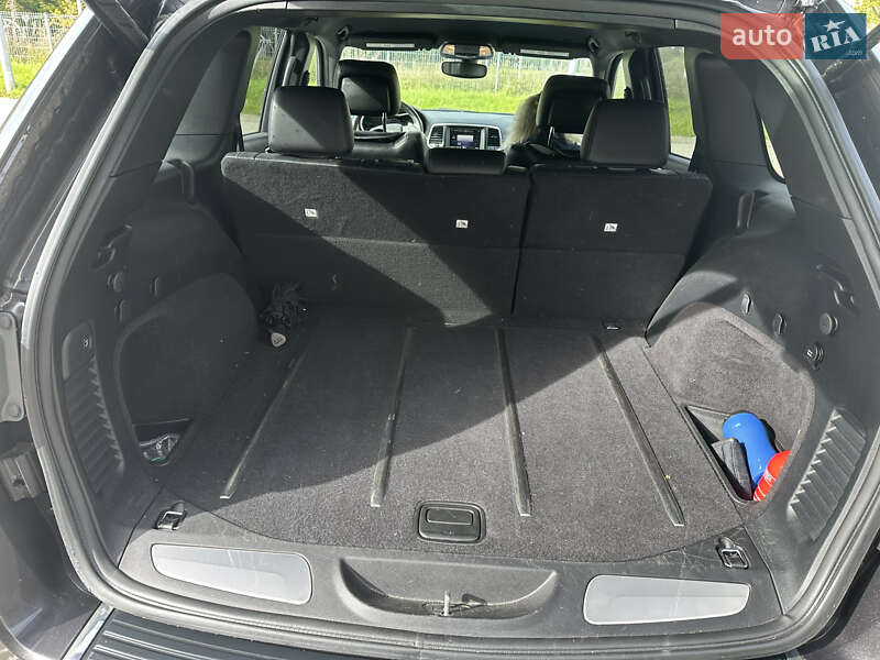 Внедорожник / Кроссовер Jeep Grand Cherokee 2016 в Львове фото 17 Внедорожник / Кроссовер Jeep Grand Cherokee 2016 в Львове