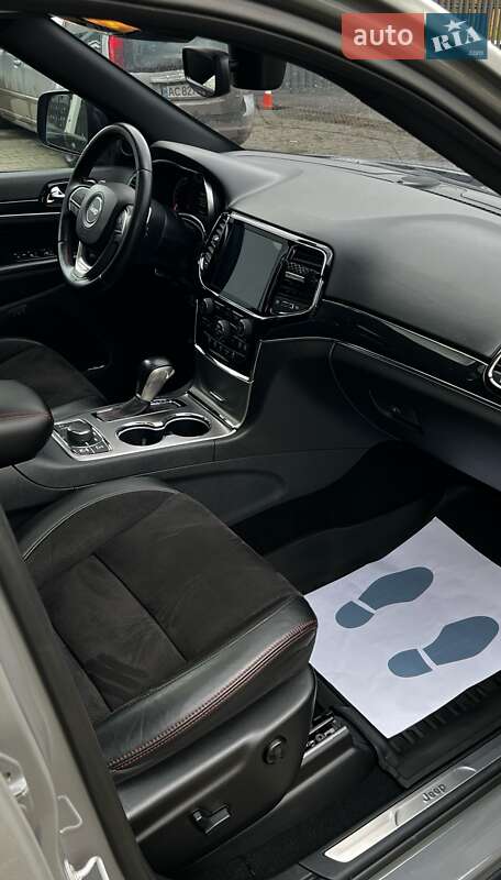 Позашляховик / Кросовер Jeep Grand Cherokee 2020 в Луцьку