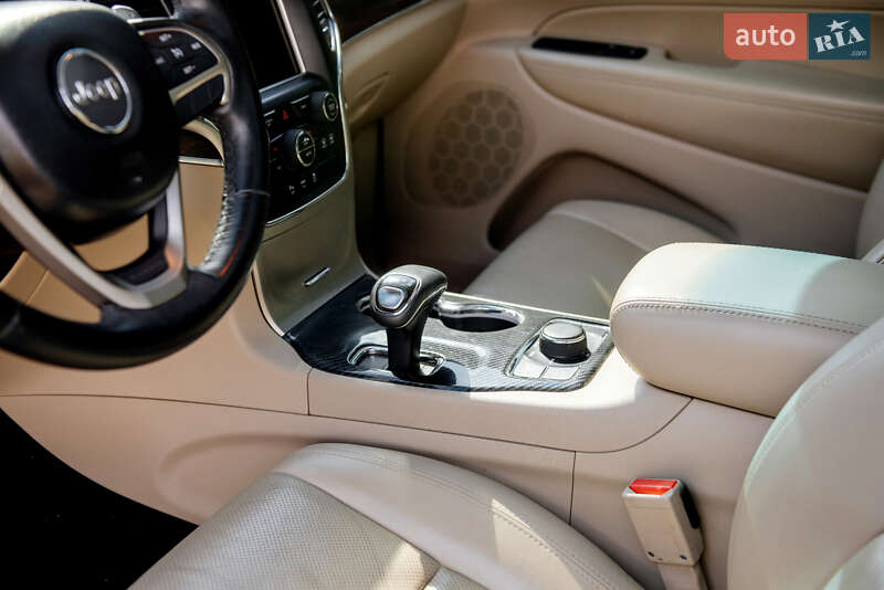 Внедорожник / Кроссовер Jeep Grand Cherokee 2013 в Тячеве фото 62 Внедорожник / Кроссовер Jeep Grand Cherokee 2013 в Тячеве