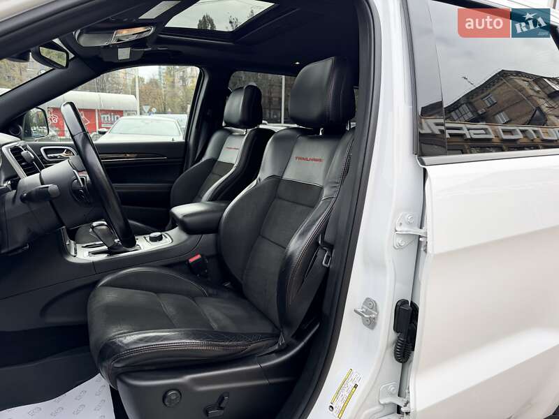 Внедорожник / Кроссовер Jeep Grand Cherokee 2018 в Киеве фото 11 Внедорожник / Кроссовер Jeep Grand Cherokee 2018 в Киеве