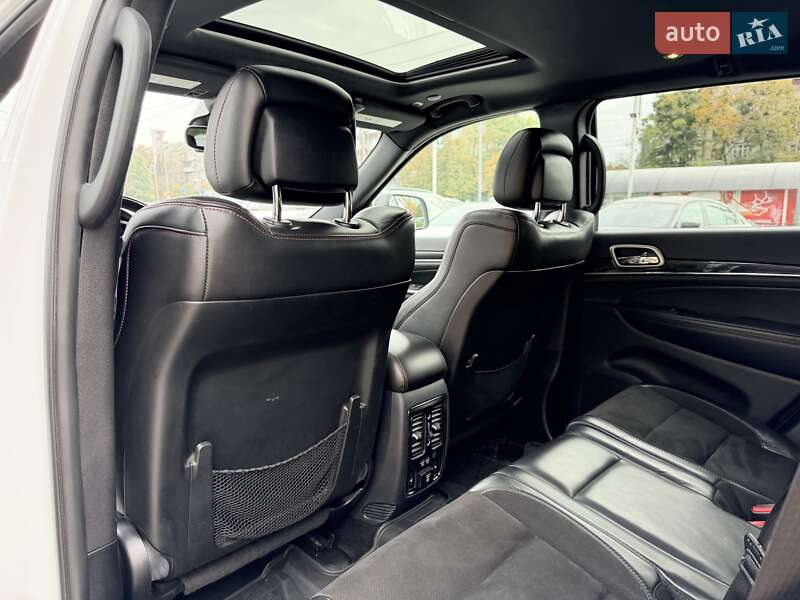 Внедорожник / Кроссовер Jeep Grand Cherokee 2018 в Киеве фото 31 Внедорожник / Кроссовер Jeep Grand Cherokee 2018 в Киеве