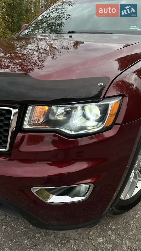 Внедорожник / Кроссовер Jeep Grand Cherokee 2017 в Сумах фото 6 Внедорожник / Кроссовер Jeep Grand Cherokee 2017 в Сумах