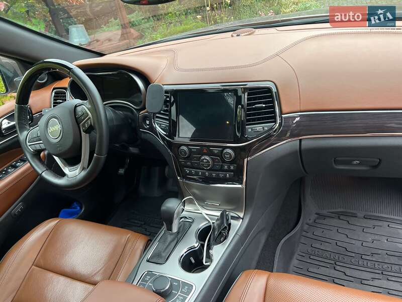 Внедорожник / Кроссовер Jeep Grand Cherokee 2021 в Киеве