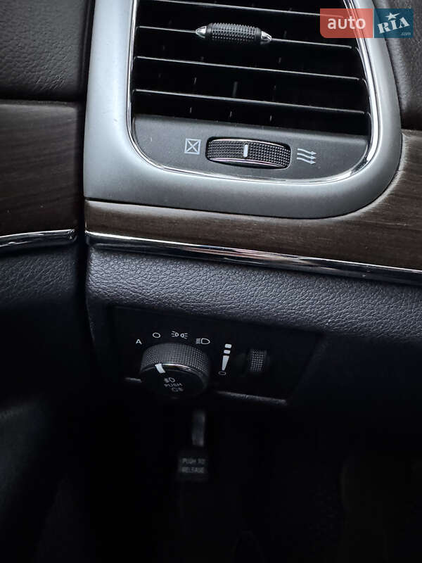 Внедорожник / Кроссовер Jeep Grand Cherokee 2015 в Киеве фото 4 Внедорожник / Кроссовер Jeep Grand Cherokee 2015 в Киеве