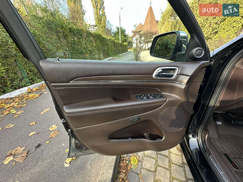 Внедорожник / Кроссовер Jeep Grand Cherokee 2018 в Черновцах фото 32 Внедорожник / Кроссовер Jeep Grand Cherokee 2018 в Черновцах