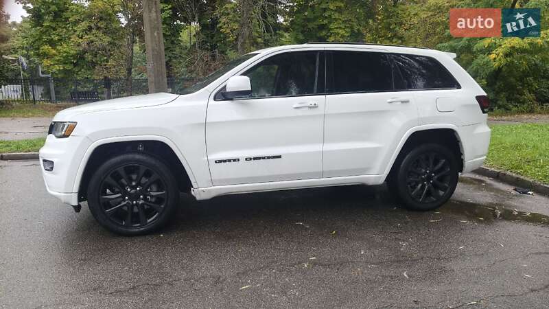 Внедорожник / Кроссовер Jeep Grand Cherokee 2019 в Киеве фото 22 Внедорожник / Кроссовер Jeep Grand Cherokee 2019 в Киеве