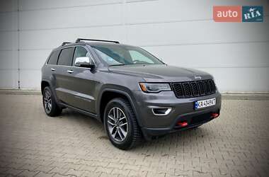 Внедорожник / Кроссовер Jeep Grand Cherokee 2019 в Киеве