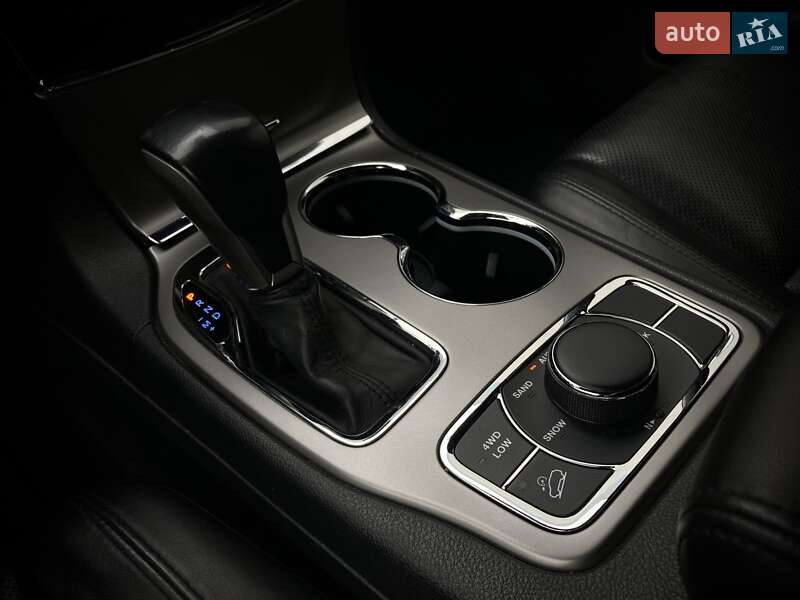 Внедорожник / Кроссовер Jeep Grand Cherokee 2019 в Киеве фото 20 Внедорожник / Кроссовер Jeep Grand Cherokee 2019 в Киеве