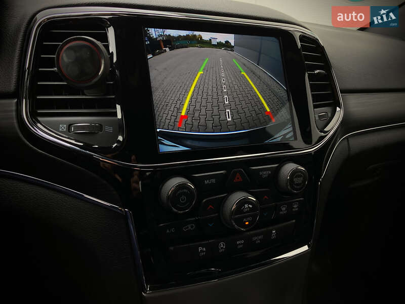 Внедорожник / Кроссовер Jeep Grand Cherokee 2019 в Киеве фото 23 Внедорожник / Кроссовер Jeep Grand Cherokee 2019 в Киеве