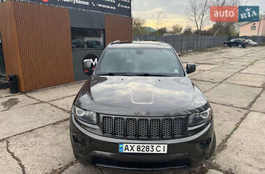 Внедорожник / Кроссовер Jeep Grand Cherokee 2014 в 