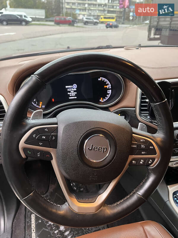 Внедорожник / Кроссовер Jeep Grand Cherokee 2017 в Киеве