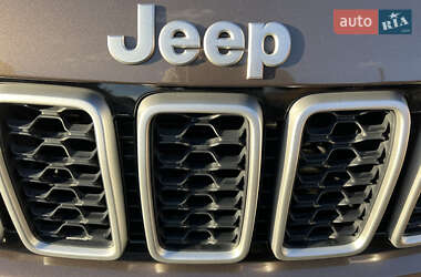 Внедорожник / Кроссовер Jeep Grand Cherokee 2021 в 