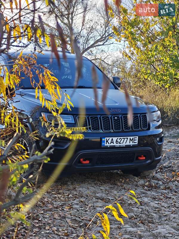 Внедорожник / Кроссовер Jeep Grand Cherokee 2018 в Киеве