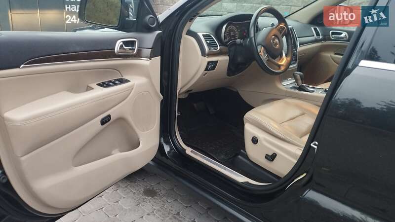 Позашляховик / Кросовер Jeep Grand Cherokee 2016 в Києві фото 12 Позашляховик / Кросовер Jeep Grand Cherokee 2016 в Києві