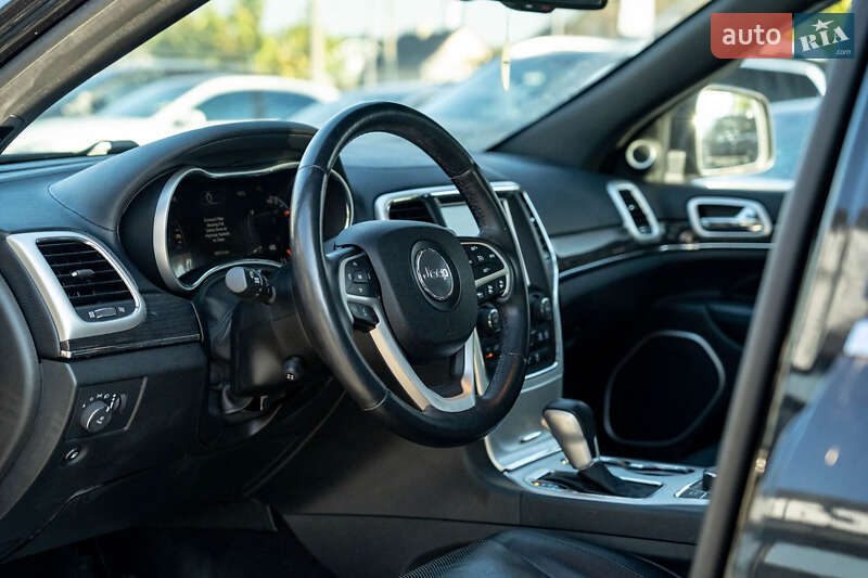 Внедорожник / Кроссовер Jeep Grand Cherokee 2016 в Черновцах фото 21 Внедорожник / Кроссовер Jeep Grand Cherokee 2016 в Черновцах