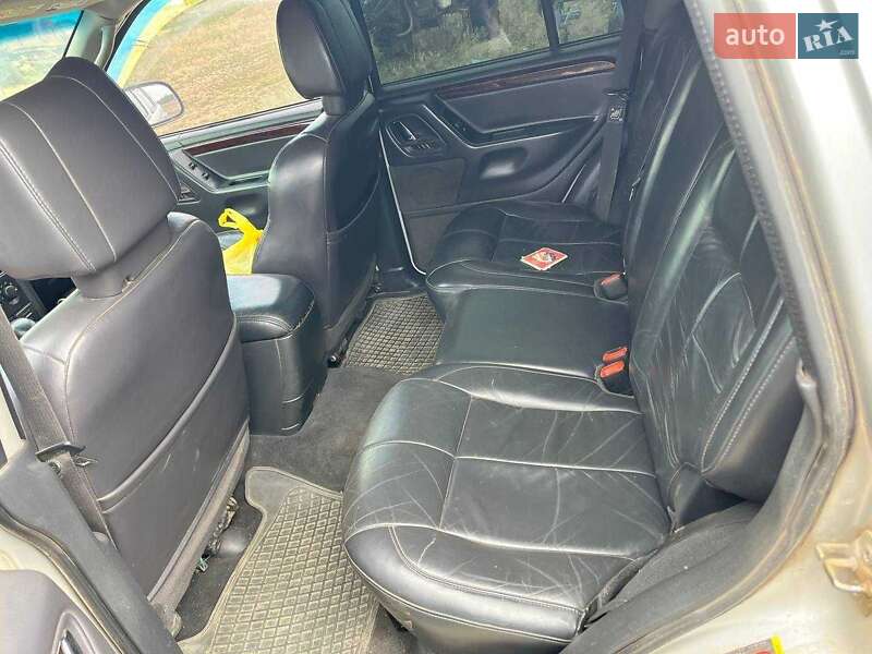 Внедорожник / Кроссовер Jeep Grand Cherokee 2003 в Соленом