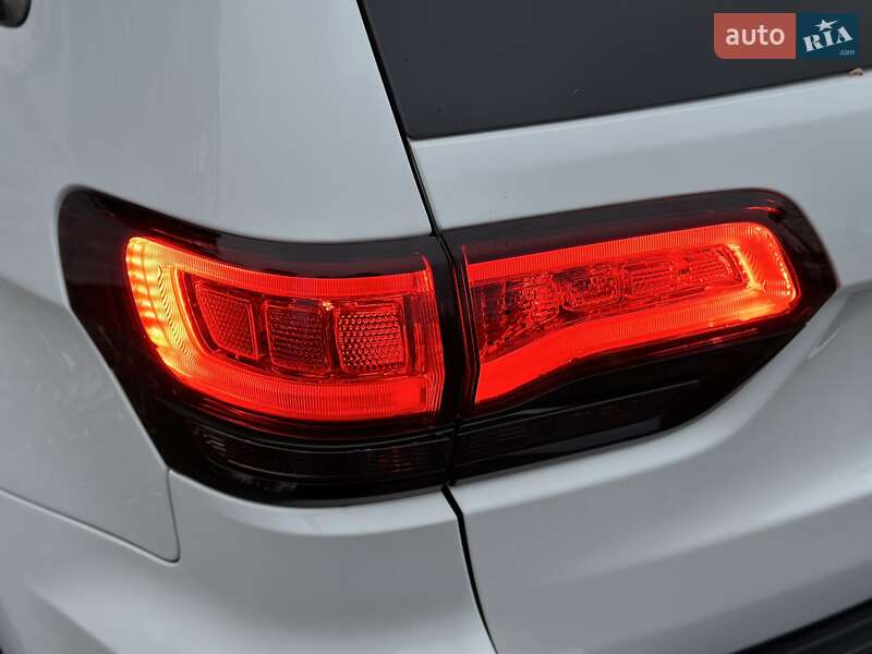 Внедорожник / Кроссовер Jeep Grand Cherokee 2017 в Киеве