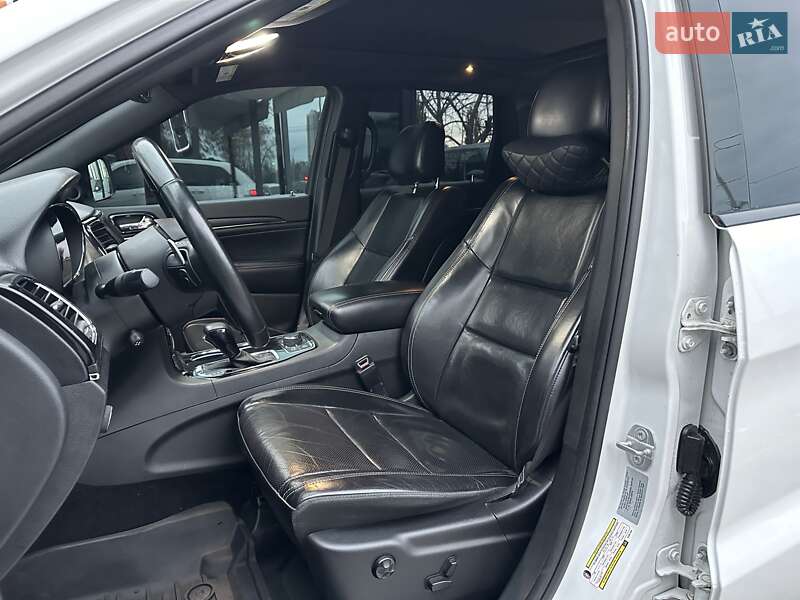 Внедорожник / Кроссовер Jeep Grand Cherokee 2017 в Киеве