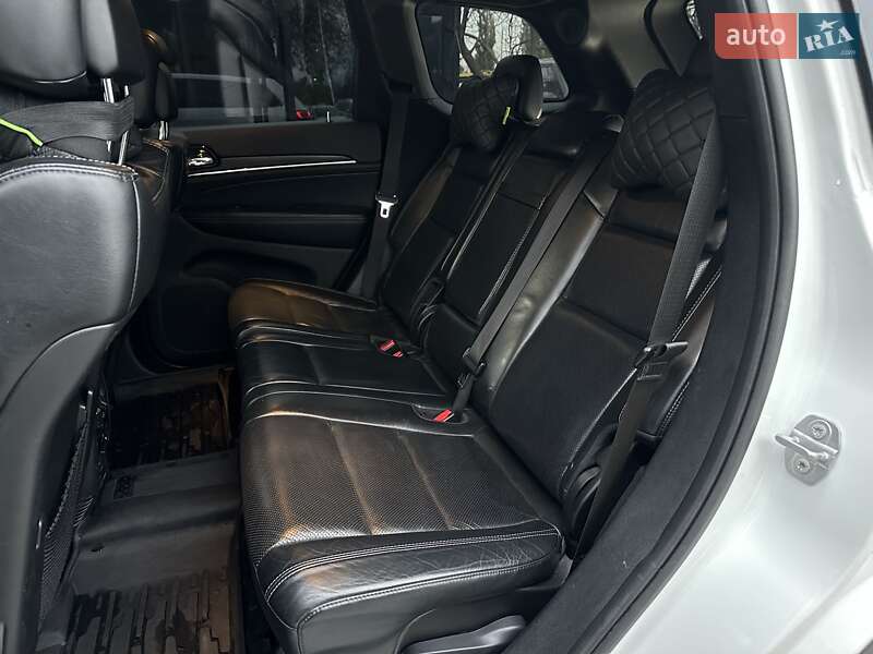 Внедорожник / Кроссовер Jeep Grand Cherokee 2017 в Киеве