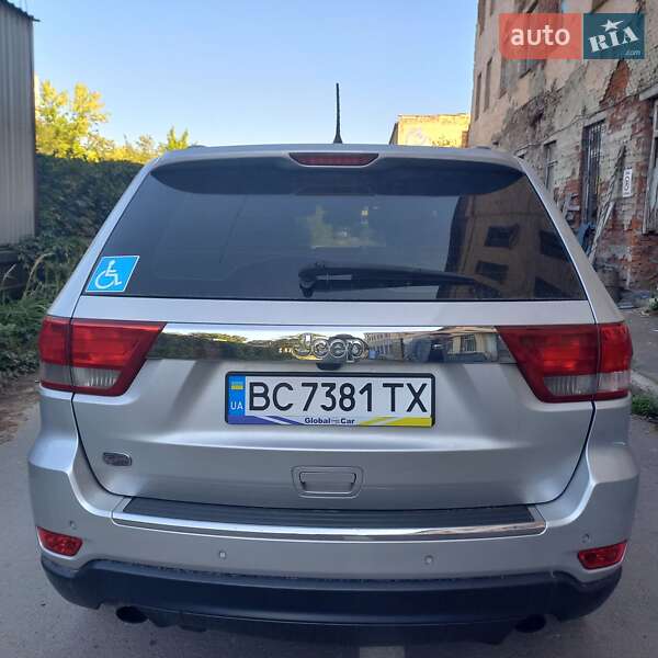 Внедорожник / Кроссовер Jeep Grand Cherokee 2011 в Львове