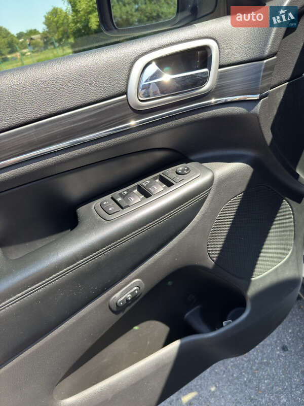 Внедорожник / Кроссовер Jeep Grand Cherokee 2019 в Виннице