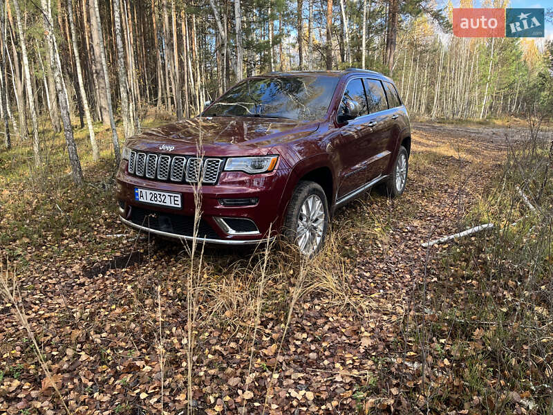 Внедорожник / Кроссовер Jeep Grand Cherokee 2017 в Киеве