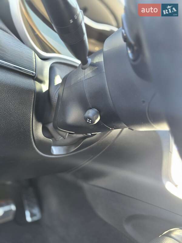 Внедорожник / Кроссовер Jeep Grand Cherokee 2018 в Киеве фото 37 Внедорожник / Кроссовер Jeep Grand Cherokee 2018 в Киеве