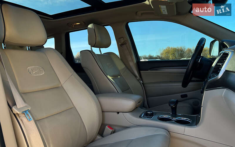 Внедорожник / Кроссовер Jeep Grand Cherokee 2015 в Львове