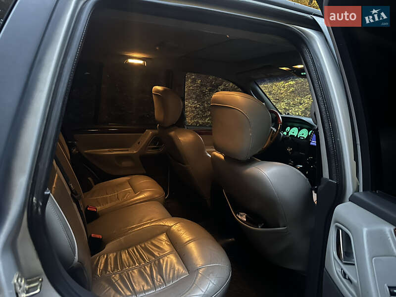 Внедорожник / Кроссовер Jeep Grand Cherokee 2004 в Хусте