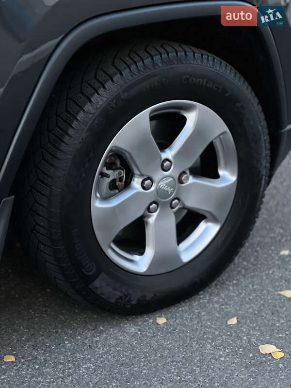 Внедорожник / Кроссовер Jeep Grand Cherokee 2011 в Киеве фото 35 Внедорожник / Кроссовер Jeep Grand Cherokee 2011 в Киеве