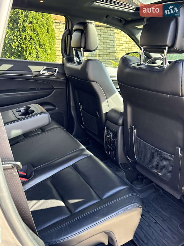 Внедорожник / Кроссовер Jeep Grand Cherokee 2021 в Киеве фото 8 Внедорожник / Кроссовер Jeep Grand Cherokee 2021 в Киеве