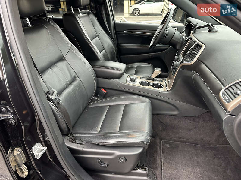 Внедорожник / Кроссовер Jeep Grand Cherokee 2016 в Киеве фото 27 Внедорожник / Кроссовер Jeep Grand Cherokee 2016 в Киеве
