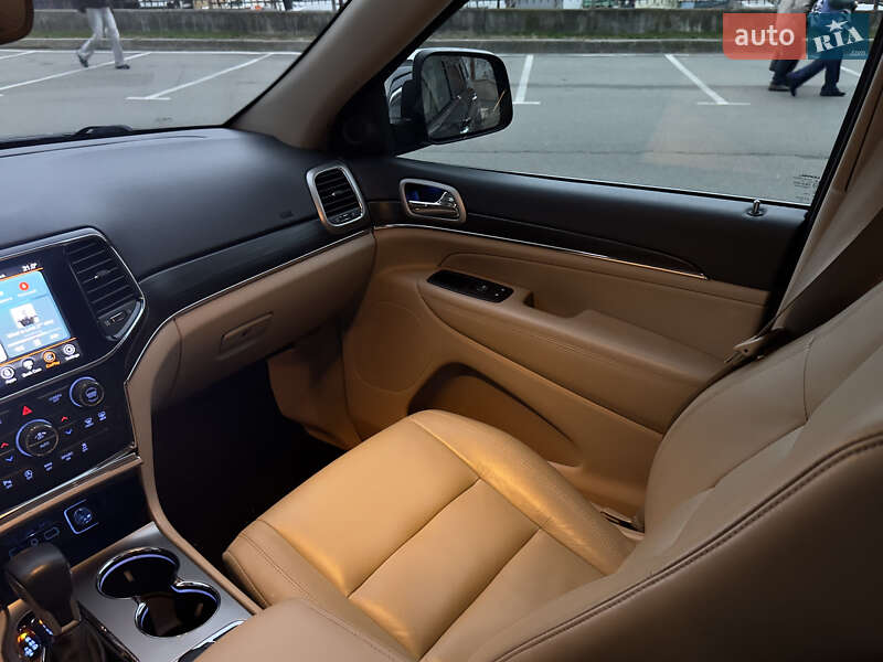 Позашляховик / Кросовер Jeep Grand Cherokee 2020 в Києві