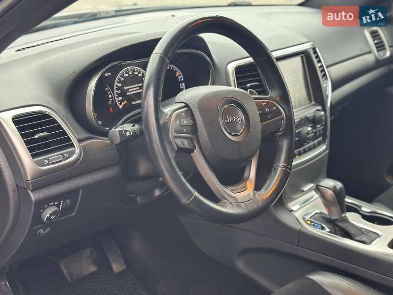 Внедорожник / Кроссовер Jeep Grand Cherokee 2016 в Кропивницком
