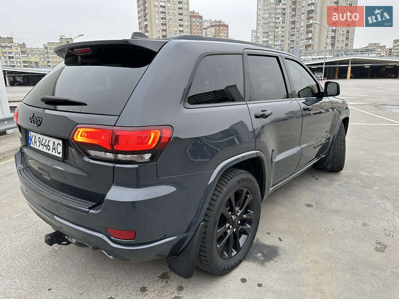Позашляховик / Кросовер Jeep Grand Cherokee 2017 в Києві