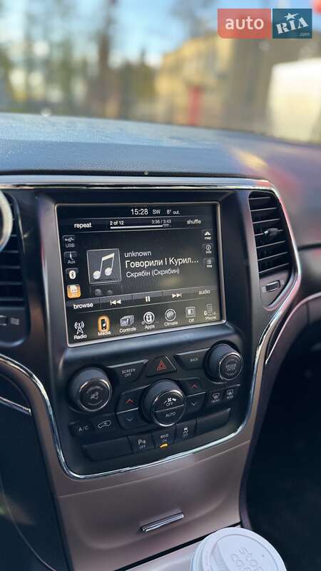 Внедорожник / Кроссовер Jeep Grand Cherokee 2015 в Киеве