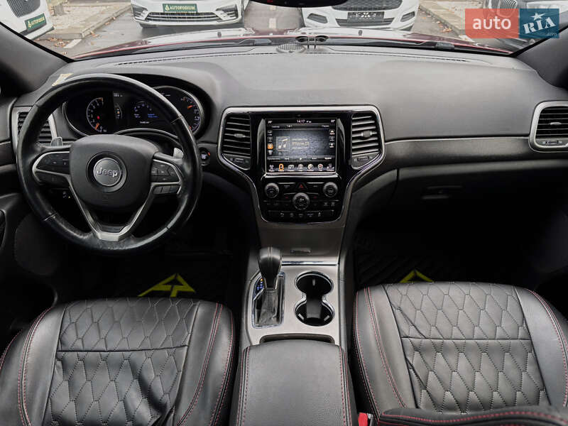 Внедорожник / Кроссовер Jeep Grand Cherokee 2017 в Киеве