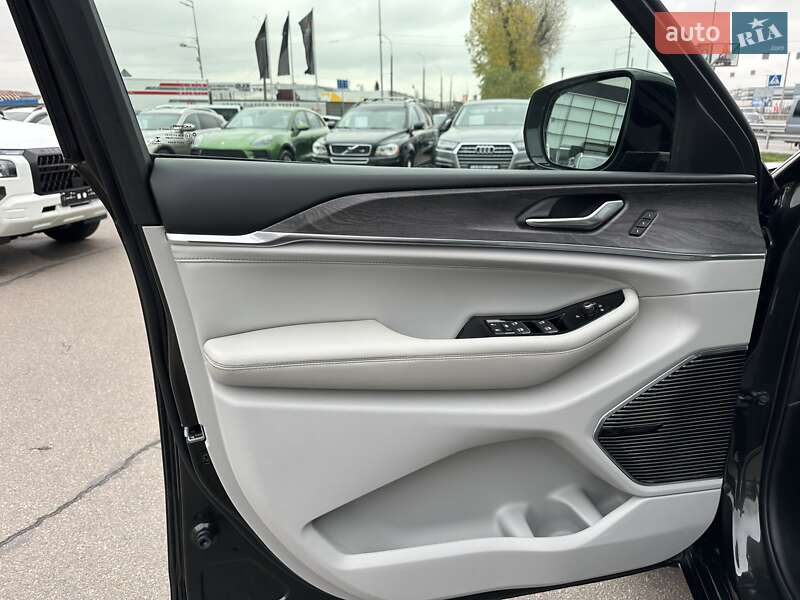 Внедорожник / Кроссовер Jeep Grand Cherokee 2022 в Киеве