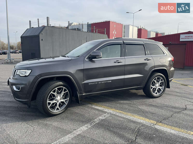 Внедорожник / Кроссовер Jeep Grand Cherokee 2021 в Киеве фото 2 Внедорожник / Кроссовер Jeep Grand Cherokee 2021 в Киеве