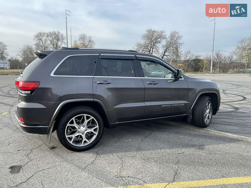 Внедорожник / Кроссовер Jeep Grand Cherokee 2021 в Киеве фото 10 Внедорожник / Кроссовер Jeep Grand Cherokee 2021 в Киеве