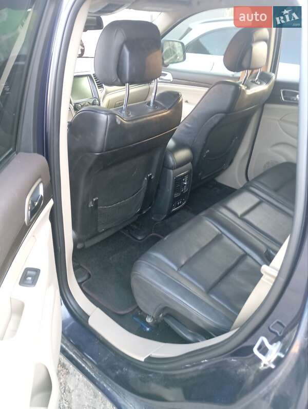 Внедорожник / Кроссовер Jeep Grand Cherokee 2013 в Черновцах