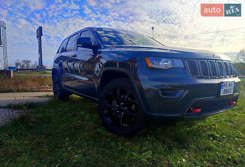 Внедорожник / Кроссовер Jeep Grand Cherokee 2016 в Мерефа