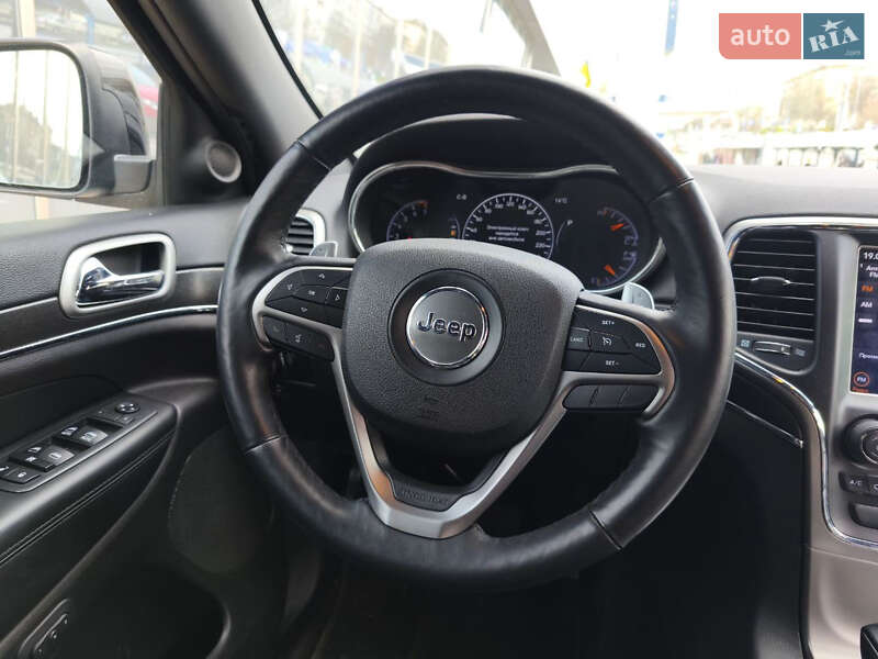 Внедорожник / Кроссовер Jeep Grand Cherokee 2017 в Киеве