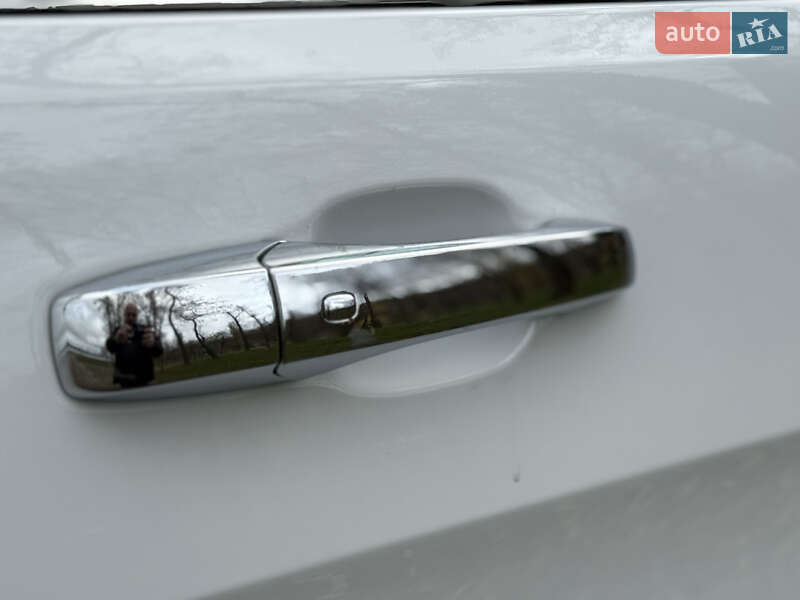 Внедорожник / Кроссовер Jeep Grand Cherokee 2021 в Киеве фото 16 Внедорожник / Кроссовер Jeep Grand Cherokee 2021 в Киеве