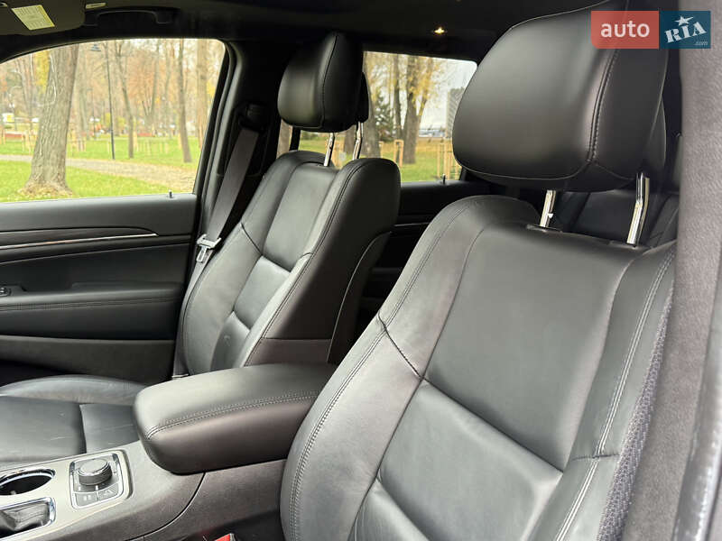 Внедорожник / Кроссовер Jeep Grand Cherokee 2021 в Киеве фото 35 Внедорожник / Кроссовер Jeep Grand Cherokee 2021 в Киеве