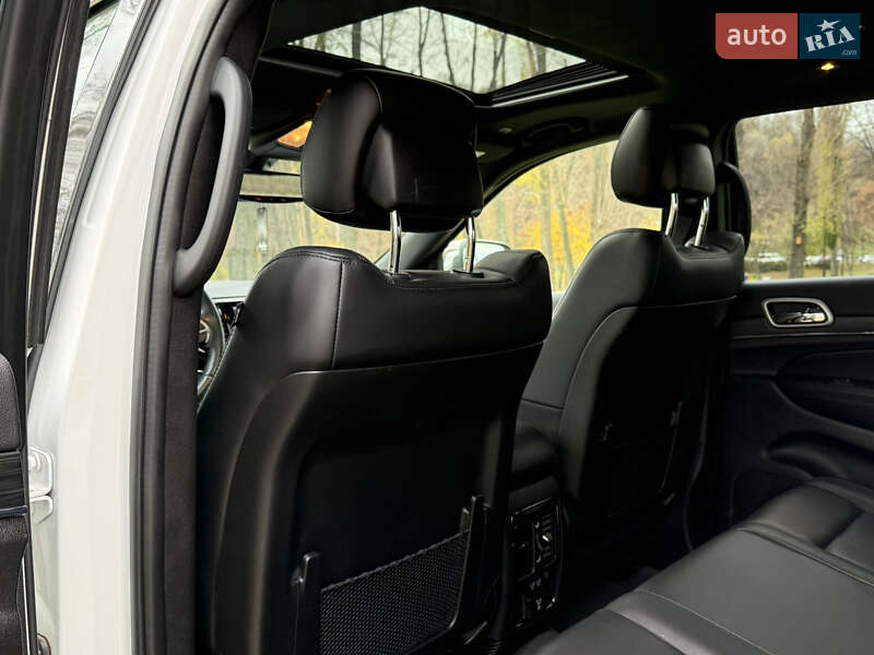 Внедорожник / Кроссовер Jeep Grand Cherokee 2021 в Киеве фото 48 Внедорожник / Кроссовер Jeep Grand Cherokee 2021 в Киеве