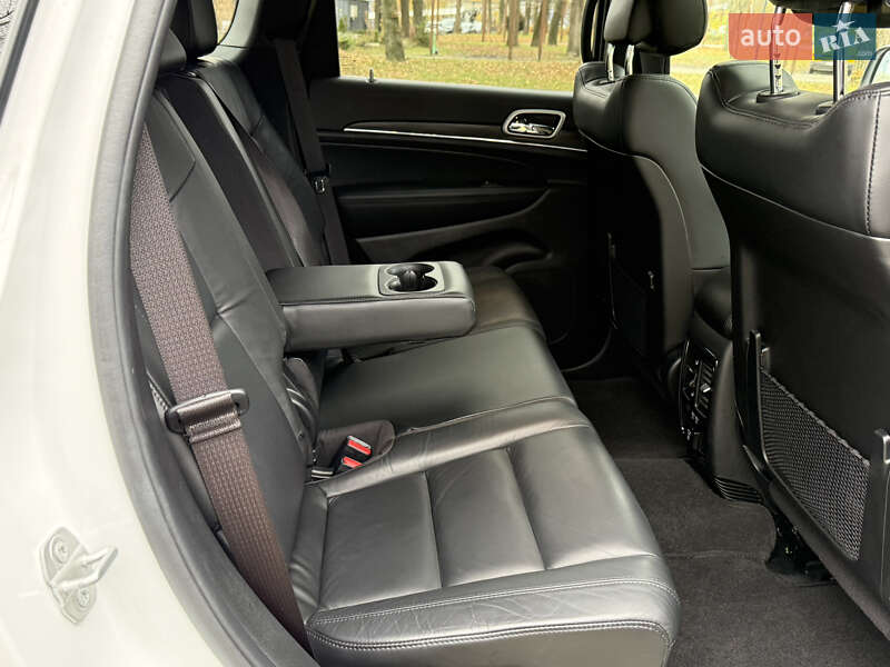 Внедорожник / Кроссовер Jeep Grand Cherokee 2021 в Киеве фото 60 Внедорожник / Кроссовер Jeep Grand Cherokee 2021 в Киеве