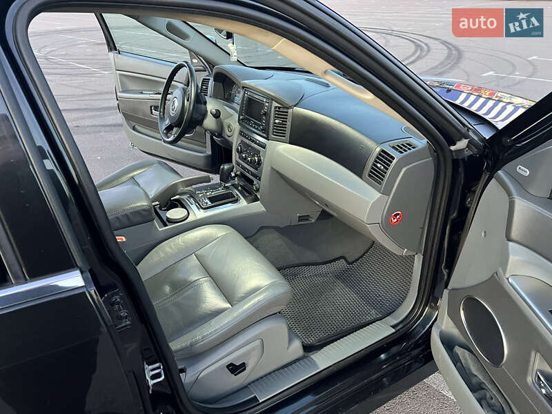 Внедорожник / Кроссовер Jeep Grand Cherokee 2007 в Ровно