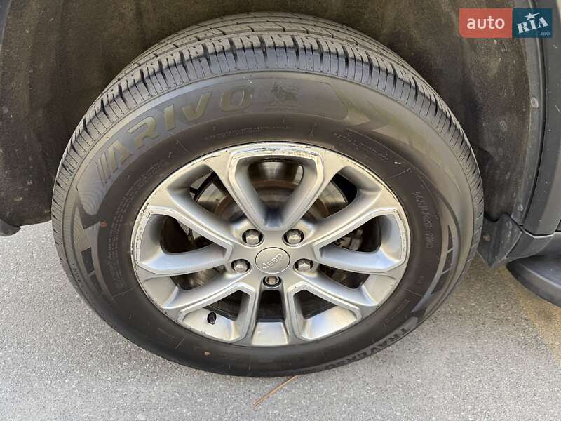 Внедорожник / Кроссовер Jeep Grand Cherokee 2015 в Киеве фото 11 Внедорожник / Кроссовер Jeep Grand Cherokee 2015 в Киеве