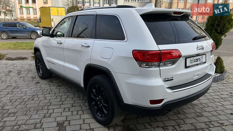 Внедорожник / Кроссовер Jeep Grand Cherokee 2016 в Львове